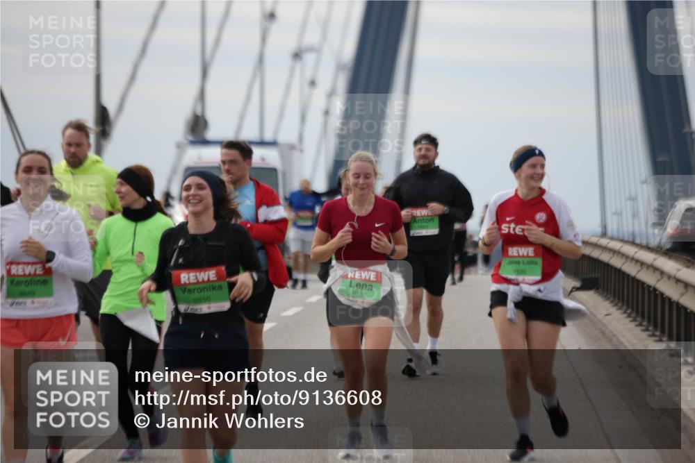 03.10.2025 - Köhlbrandbrückenlauf Jannik Wohlers http://msf.ph/oto/9136608 03.10.2025 16:07:06 Position 1 8849, 8850, 9336, 1335 meine-sportfotos.de