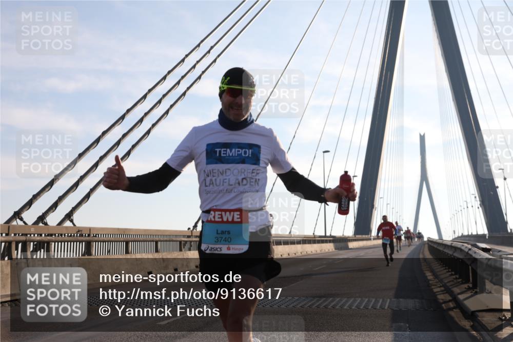 03.10.2025 - Köhlbrandbrückenlauf Yannick Fuchs http://msf.ph/oto/9136617 03.10.2025 08:20:23 Position 2 3740 meine-sportfotos.de
