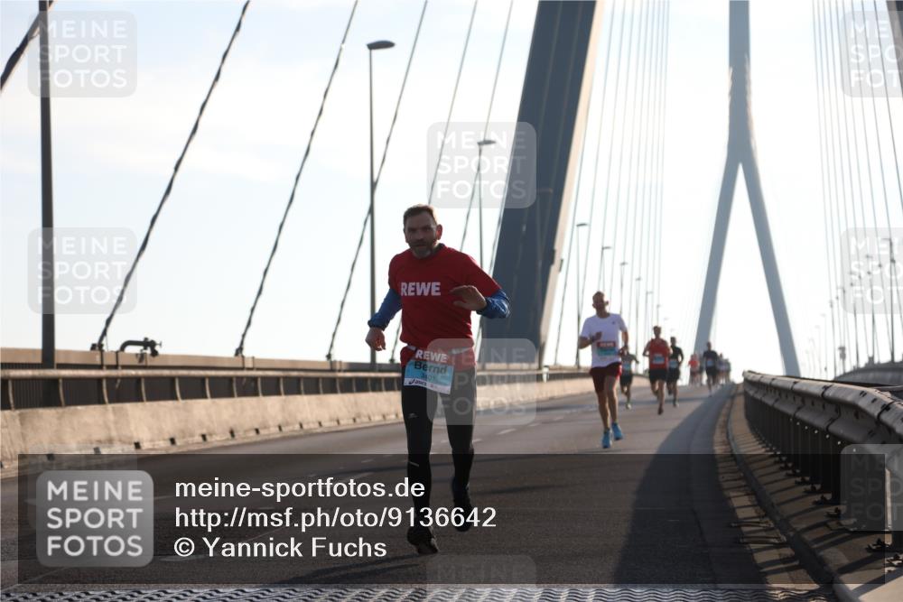 03.10.2025 - Köhlbrandbrückenlauf Yannick Fuchs http://msf.ph/oto/9136642 03.10.2025 08:20:25 Position 2 3401 meine-sportfotos.de