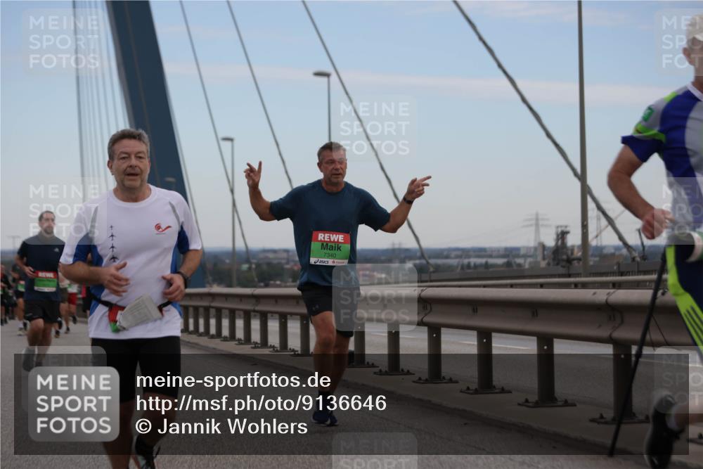 03.10.2025 - Köhlbrandbrückenlauf Jannik Wohlers http://msf.ph/oto/9136646 03.10.2025 15:24:43 Position 1 7340 meine-sportfotos.de