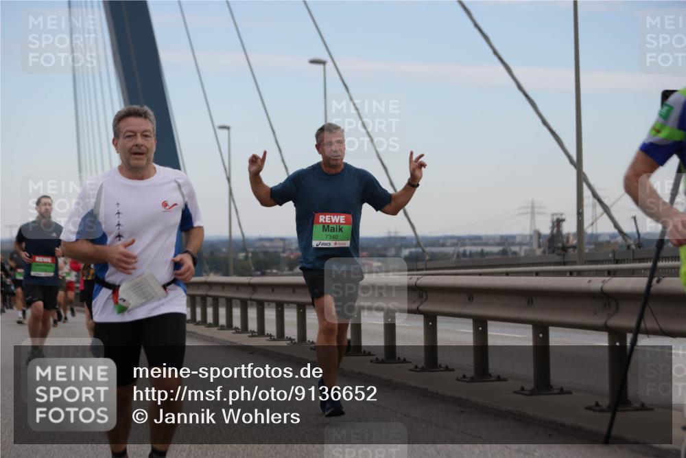 03.10.2025 - Köhlbrandbrückenlauf Jannik Wohlers http://msf.ph/oto/9136652 03.10.2025 15:24:43 Position 1 7340 meine-sportfotos.de