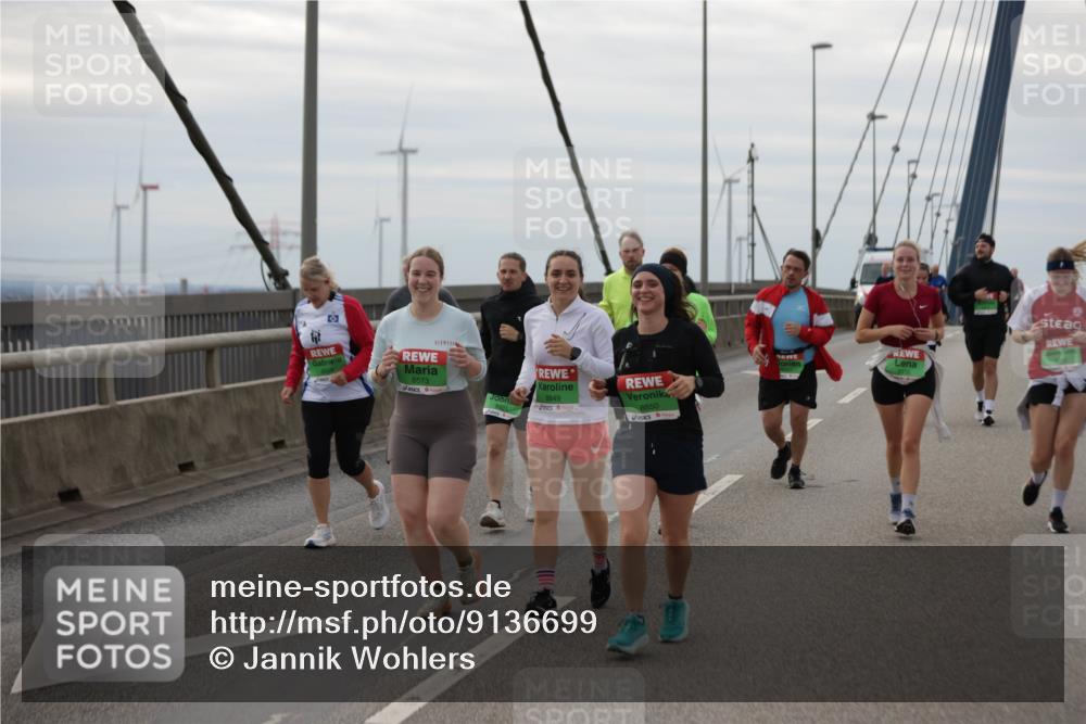 03.10.2025 - Köhlbrandbrückenlauf Jannik Wohlers http://msf.ph/oto/9136699 03.10.2025 16:07:10 Position 1 8573, 8849, 8850 meine-sportfotos.de