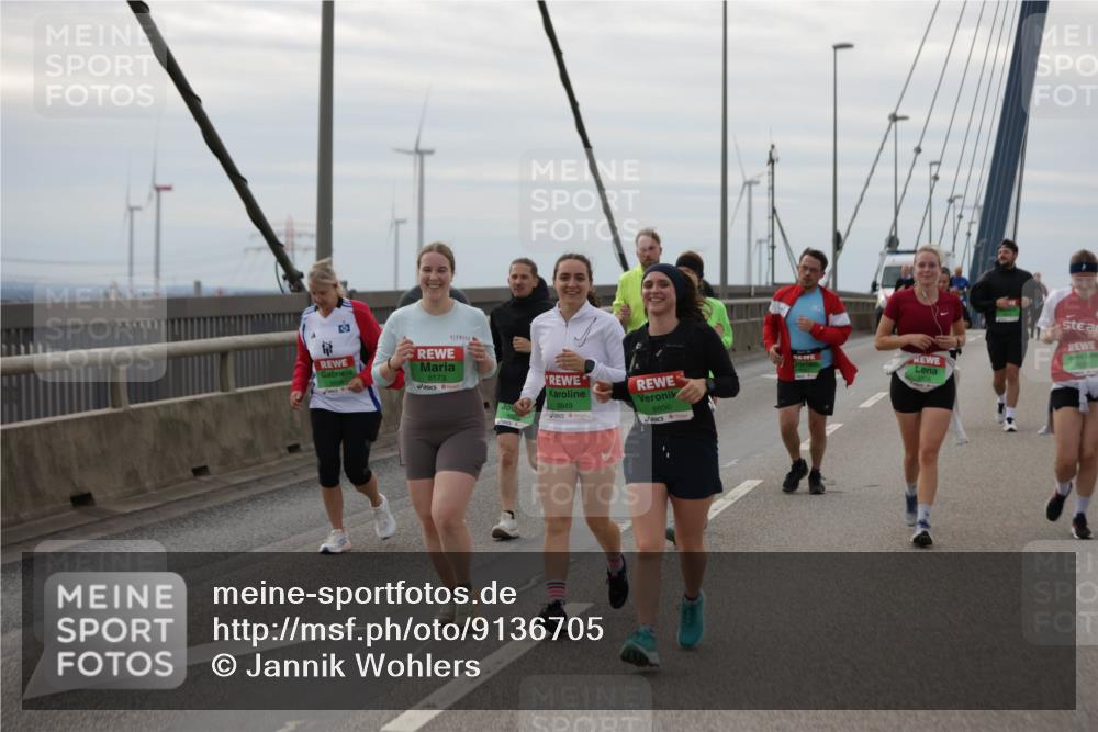 03.10.2025 - Köhlbrandbrückenlauf Jannik Wohlers http://msf.ph/oto/9136705 03.10.2025 16:07:10 Position 1 8573, 8849, 8850 meine-sportfotos.de