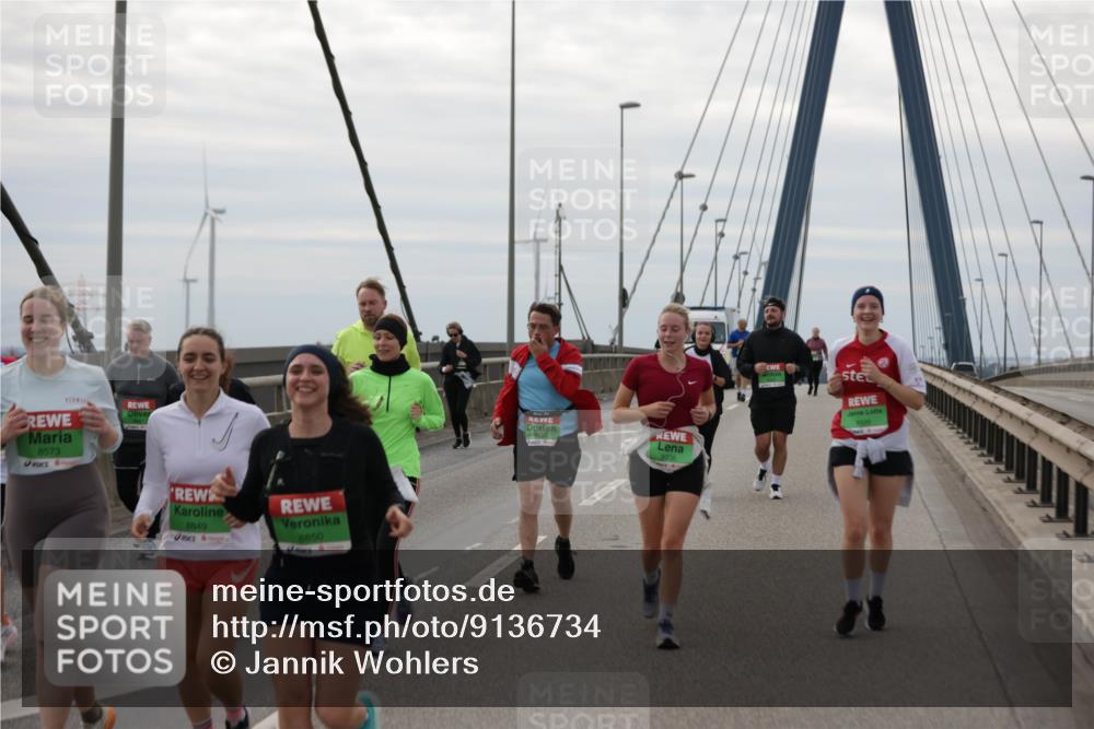 03.10.2025 - Köhlbrandbrückenlauf Jannik Wohlers http://msf.ph/oto/9136734 03.10.2025 16:07:11 Position 1 8573, 8849, 8850, 9336 meine-sportfotos.de
