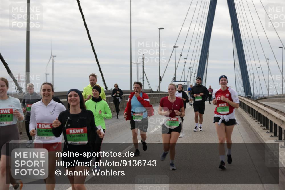 03.10.2025 - Köhlbrandbrückenlauf Jannik Wohlers http://msf.ph/oto/9136743 03.10.2025 16:07:11 Position 1 8573, 8849, 8850, 9336 meine-sportfotos.de