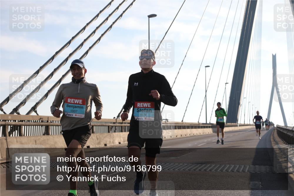 03.10.2025 - Köhlbrandbrückenlauf Yannick Fuchs http://msf.ph/oto/9136799 03.10.2025 08:20:38 Position 2 1007, 1034 meine-sportfotos.de