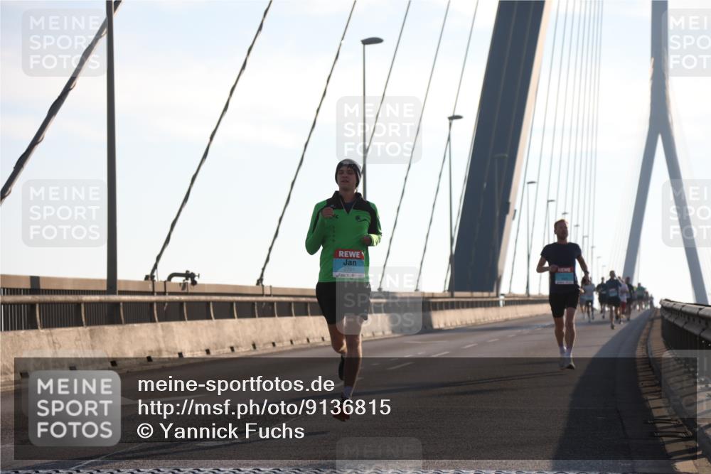 03.10.2025 - Köhlbrandbrückenlauf Yannick Fuchs http://msf.ph/oto/9136815 03.10.2025 08:20:39 Position 2 2701 meine-sportfotos.de
