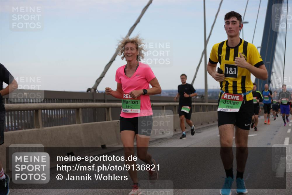 03.10.2025 - Köhlbrandbrückenlauf Jannik Wohlers http://msf.ph/oto/9136821 03.10.2025 15:24:47 Position 1 8847, 1, 1, 8846 meine-sportfotos.de