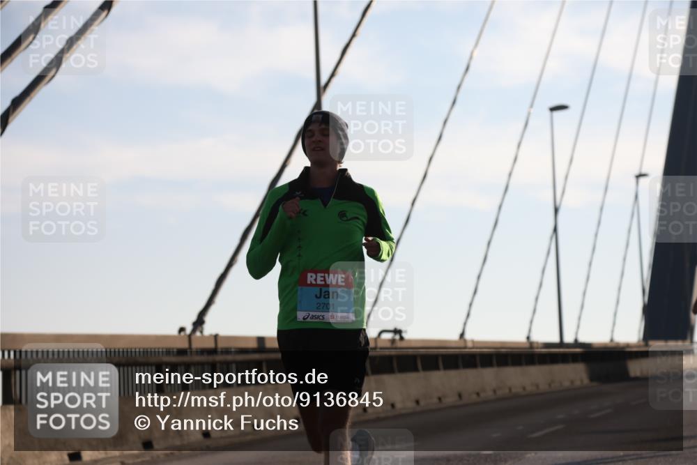 03.10.2025 - Köhlbrandbrückenlauf Yannick Fuchs http://msf.ph/oto/9136845 03.10.2025 08:20:40 Position 2 2701 meine-sportfotos.de