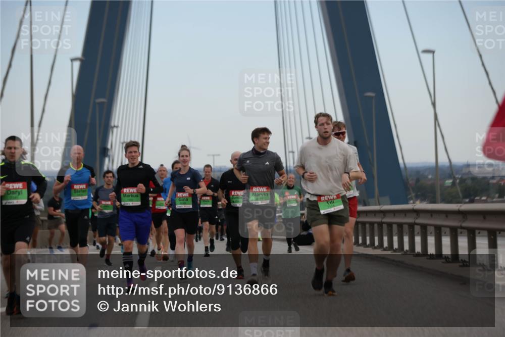 03.10.2025 - Köhlbrandbrückenlauf Jannik Wohlers http://msf.ph/oto/9136866 03.10.2025 15:24:48 Position 1 8784, 8049, 7174 meine-sportfotos.de