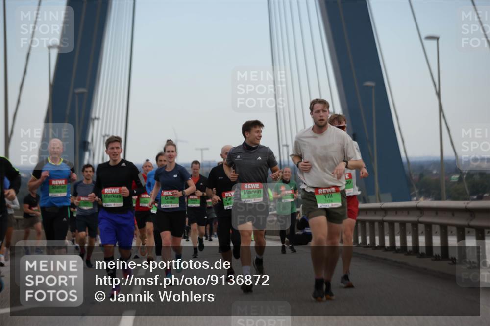 03.10.2025 - Köhlbrandbrückenlauf Jannik Wohlers http://msf.ph/oto/9136872 03.10.2025 15:24:48 Position 1 7300, 8048, 8784, 7174 meine-sportfotos.de