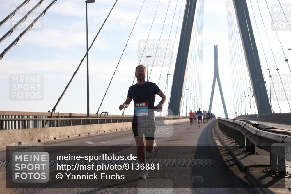 03.10.2025 - Köhlbrandbrückenlauf Yannick Fuchs http://msf.ph/oto/9136881 03.10.2025 08:20:43 Position 2 3809 meine-sportfotos.de