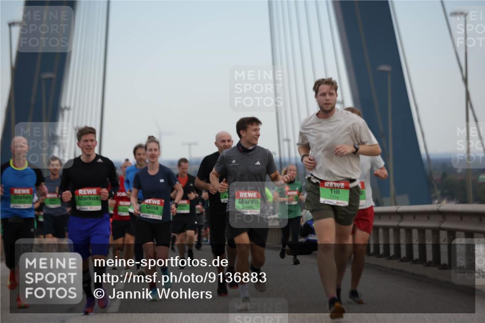 03.10.2025 - Köhlbrandbrückenlauf Jannik Wohlers http://msf.ph/oto/9136883 03.10.2025 15:24:49 Position 1 8048, 8784, 7174 meine-sportfotos.de