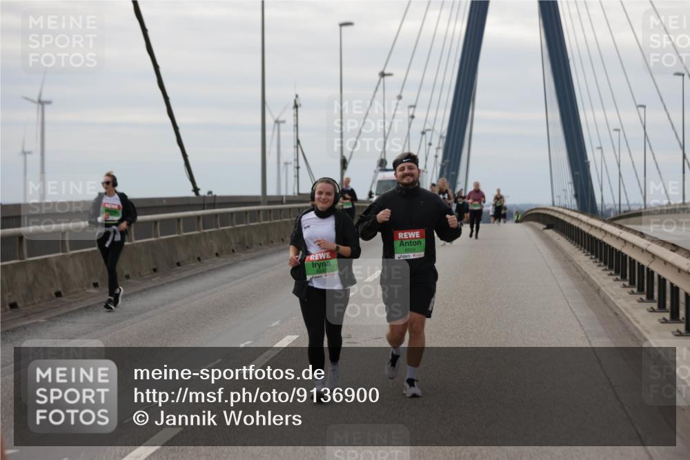 03.10.2025 - Köhlbrandbrückenlauf Jannik Wohlers http://msf.ph/oto/9136900 03.10.2025 16:07:14 Position 1 8243, 8503 meine-sportfotos.de