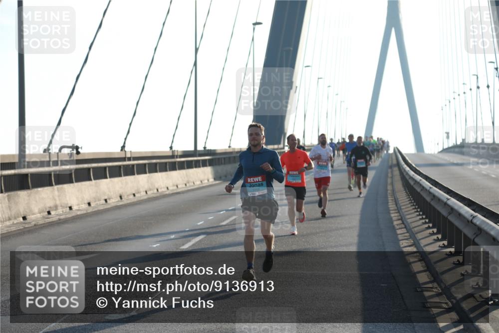 03.10.2025 - Köhlbrandbrückenlauf Yannick Fuchs http://msf.ph/oto/9136913 03.10.2025 08:20:49 Position 2 3350 meine-sportfotos.de