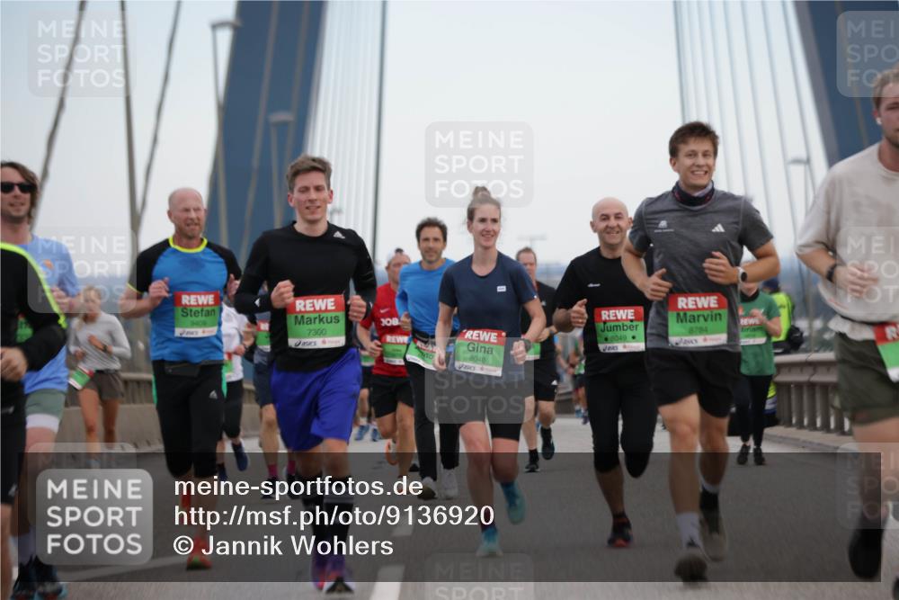 03.10.2025 - Köhlbrandbrückenlauf Jannik Wohlers http://msf.ph/oto/9136920 03.10.2025 15:24:50 Position 1 9409, 7300, 8048, 8784, 8049 meine-sportfotos.de