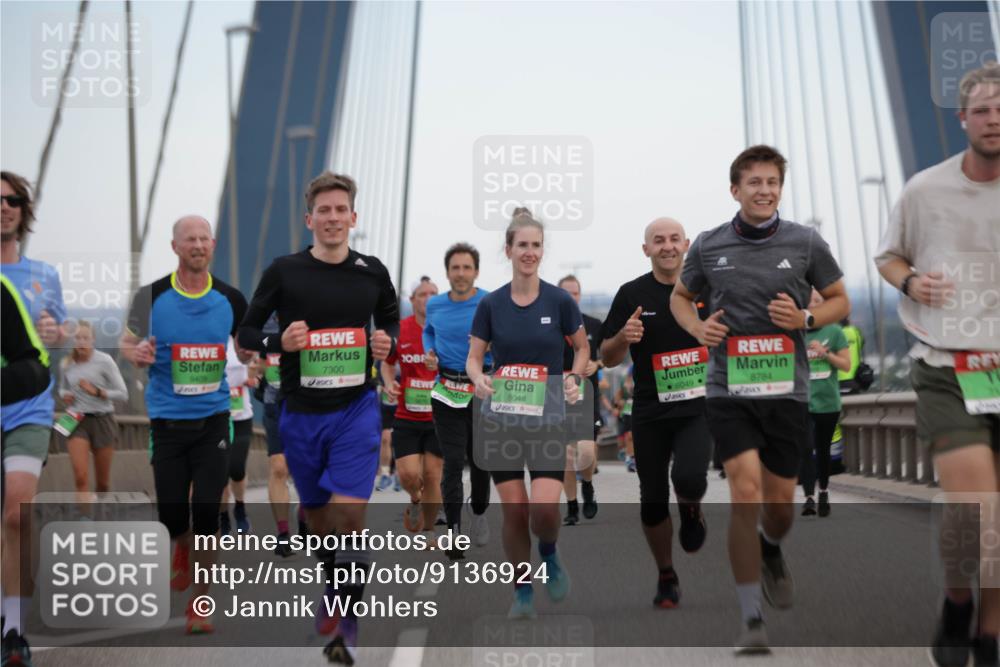 03.10.2025 - Köhlbrandbrückenlauf Jannik Wohlers http://msf.ph/oto/9136924 03.10.2025 15:24:50 Position 1 9409, 7300, 8048, 8784, 8049 meine-sportfotos.de