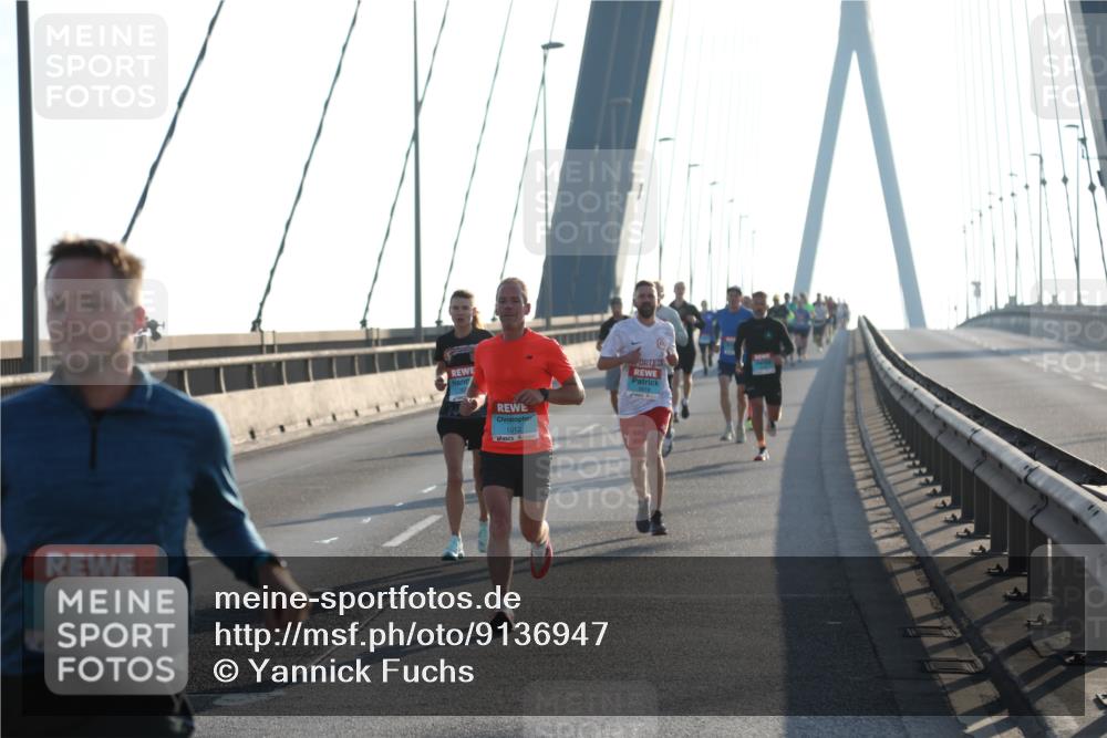03.10.2025 - Köhlbrandbrückenlauf Yannick Fuchs http://msf.ph/oto/9136947 03.10.2025 08:20:51 Position 2 3350, 1012 meine-sportfotos.de