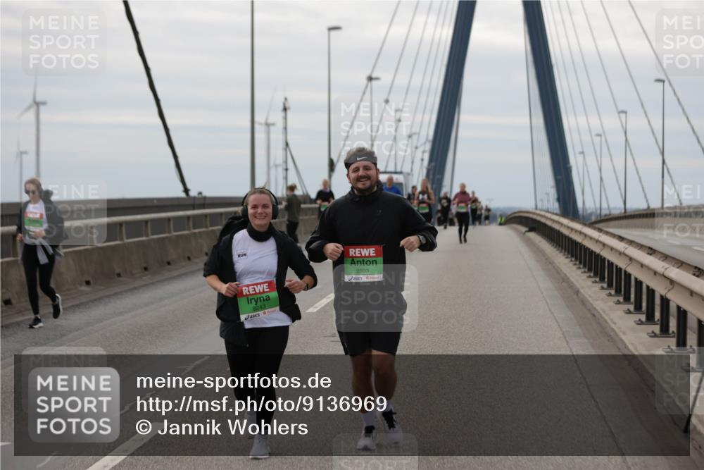 03.10.2025 - Köhlbrandbrückenlauf Jannik Wohlers http://msf.ph/oto/9136969 03.10.2025 16:07:15 Position 1 8243, 8503 meine-sportfotos.de