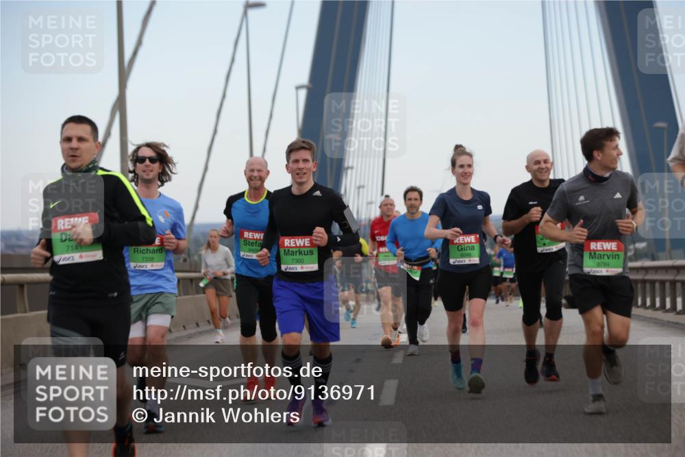 03.10.2025 - Köhlbrandbrückenlauf Jannik Wohlers http://msf.ph/oto/9136971 03.10.2025 15:24:51 Position 1 7141, 7338, 9409, 7300, 8048, 8784 meine-sportfotos.de