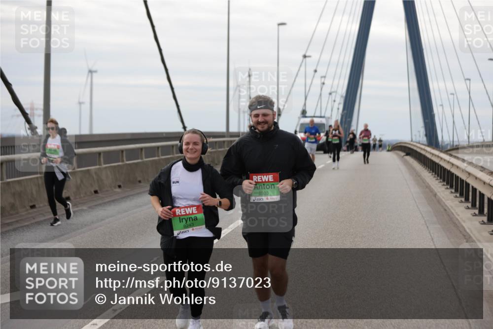 03.10.2025 - Köhlbrandbrückenlauf Jannik Wohlers http://msf.ph/oto/9137023 03.10.2025 16:07:16 Position 1 8243, 8503 meine-sportfotos.de