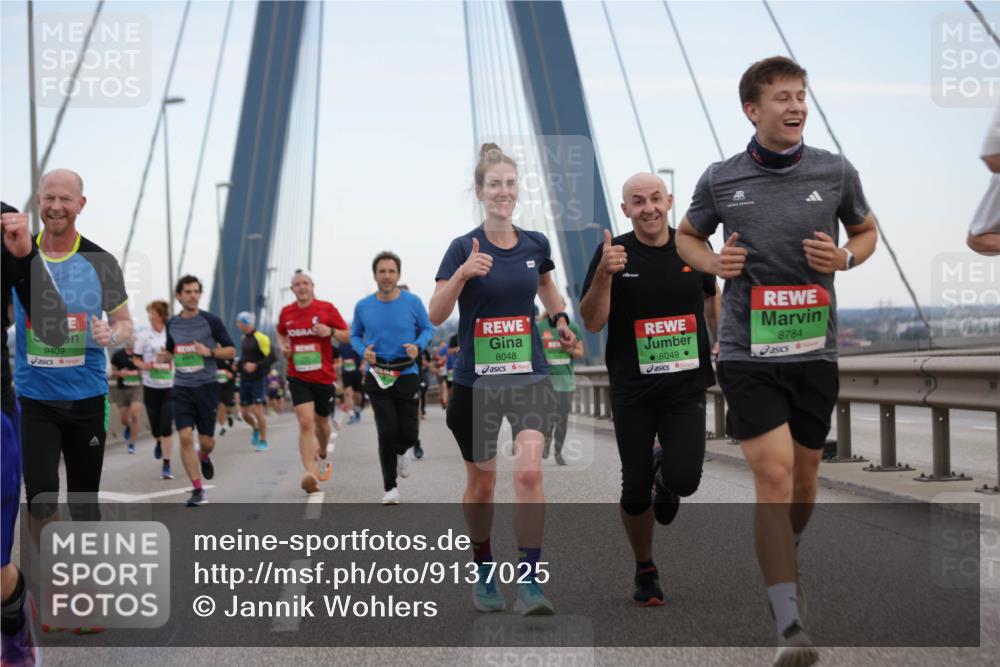 03.10.2025 - Köhlbrandbrückenlauf Jannik Wohlers http://msf.ph/oto/9137025 03.10.2025 15:24:53 Position 1 9409, 8048, 8049, 8784 meine-sportfotos.de
