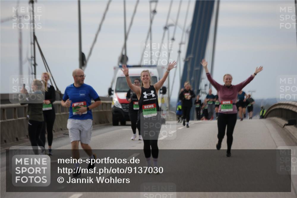 03.10.2025 - Köhlbrandbrückenlauf Jannik Wohlers http://msf.ph/oto/9137030 03.10.2025 16:07:20 Position 1 8186 meine-sportfotos.de