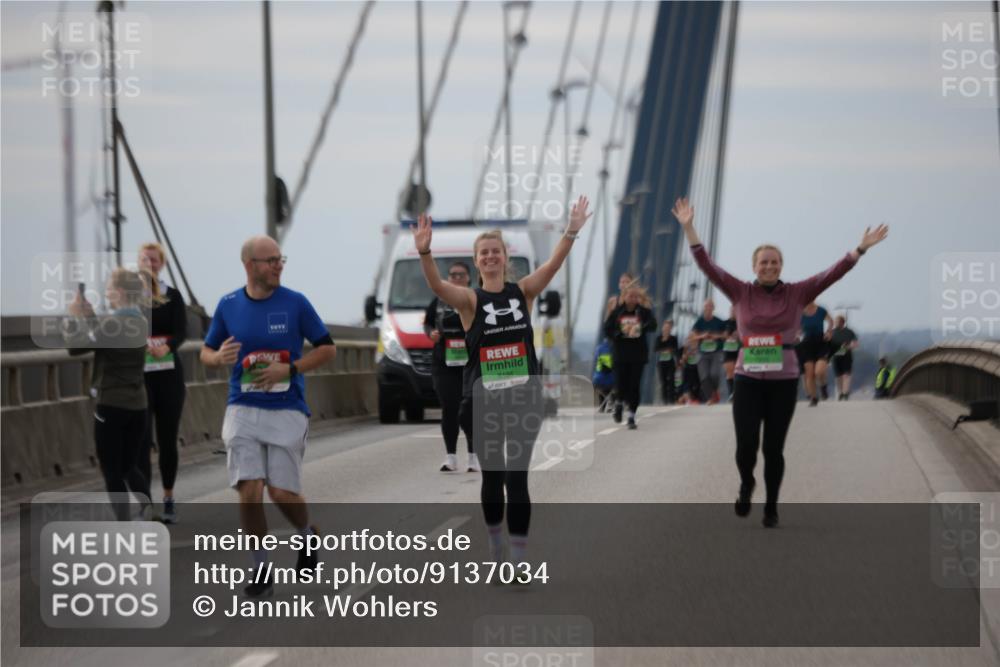 03.10.2025 - Köhlbrandbrückenlauf Jannik Wohlers http://msf.ph/oto/9137034 03.10.2025 16:07:20 Position 1 8186 meine-sportfotos.de