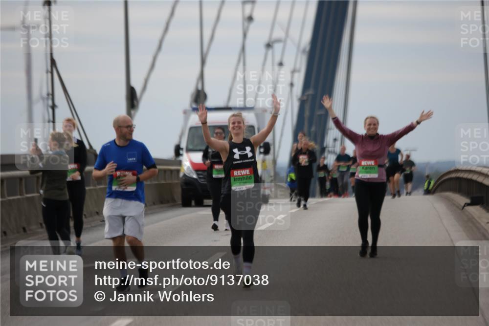 03.10.2025 - Köhlbrandbrückenlauf Jannik Wohlers http://msf.ph/oto/9137038 03.10.2025 16:07:20 Position 1 8186 meine-sportfotos.de