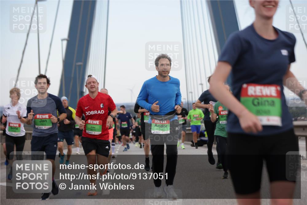 03.10.2025 - Köhlbrandbrückenlauf Jannik Wohlers http://msf.ph/oto/9137051 03.10.2025 15:24:54 Position 1 7923, 9670, 9566, 2040 meine-sportfotos.de
