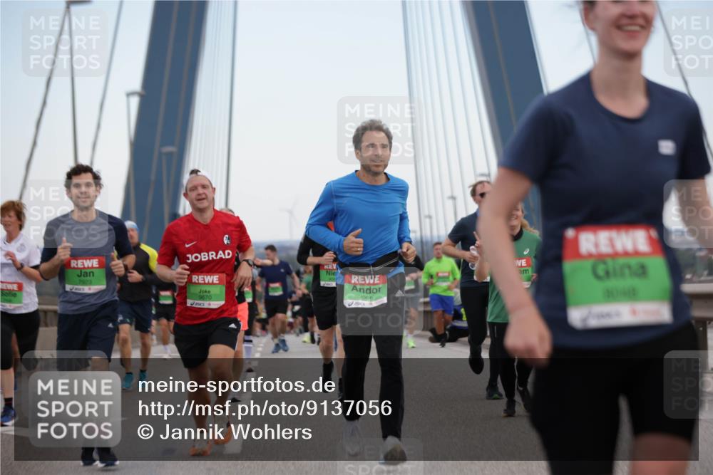 03.10.2025 - Köhlbrandbrückenlauf Jannik Wohlers http://msf.ph/oto/9137056 03.10.2025 15:24:54 Position 1 7923, 9670, 9566, 3040 meine-sportfotos.de
