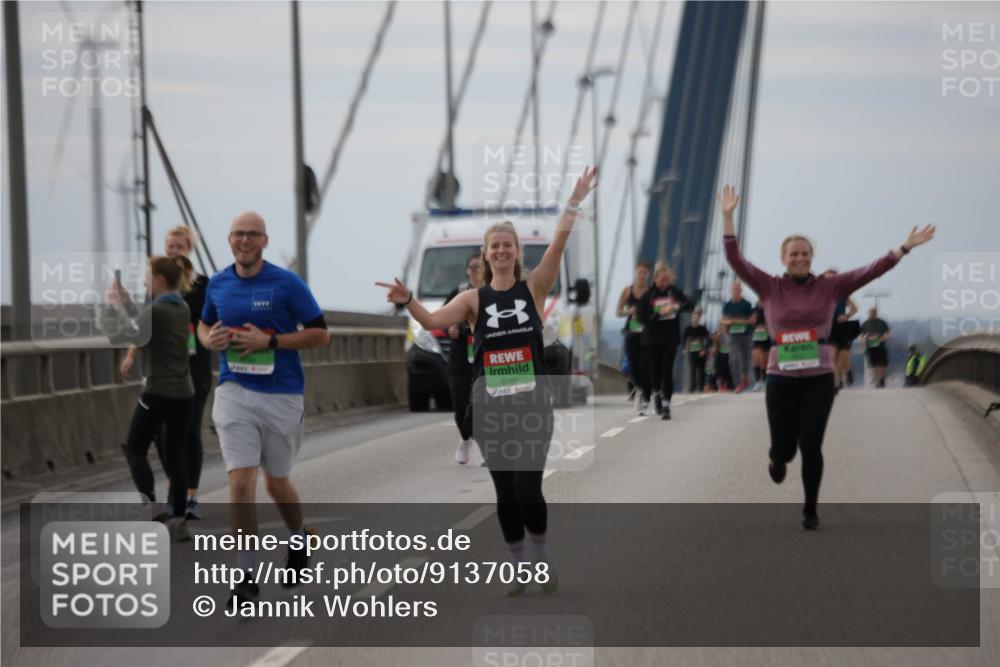 03.10.2025 - Köhlbrandbrückenlauf Jannik Wohlers http://msf.ph/oto/9137058 03.10.2025 16:07:21 Position 1 8186 meine-sportfotos.de