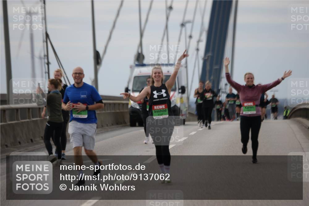 03.10.2025 - Köhlbrandbrückenlauf Jannik Wohlers http://msf.ph/oto/9137062 03.10.2025 16:07:21 Position 1 8186 meine-sportfotos.de