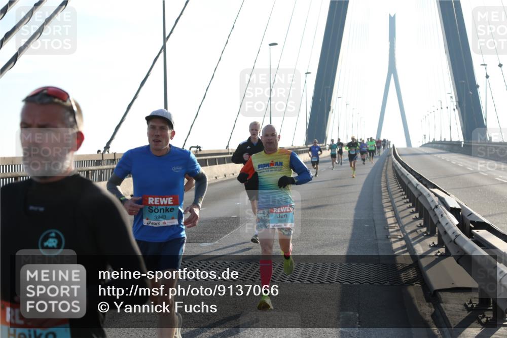 03.10.2025 - Köhlbrandbrückenlauf Yannick Fuchs http://msf.ph/oto/9137066 03.10.2025 08:20:58 Position 2 3248, 3610 meine-sportfotos.de