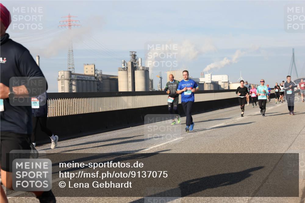 03.10.2025 - Köhlbrandbrückenlauf Lena Gebhardt http://msf.ph/oto/9137075 03.10.2025 09:54:53 Position 2  meine-sportfotos.de