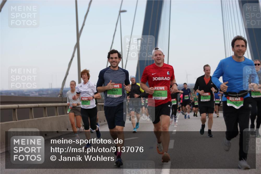 03.10.2025 - Köhlbrandbrückenlauf Jannik Wohlers http://msf.ph/oto/9137076 03.10.2025 15:24:55 Position 1 7923, 9670 meine-sportfotos.de
