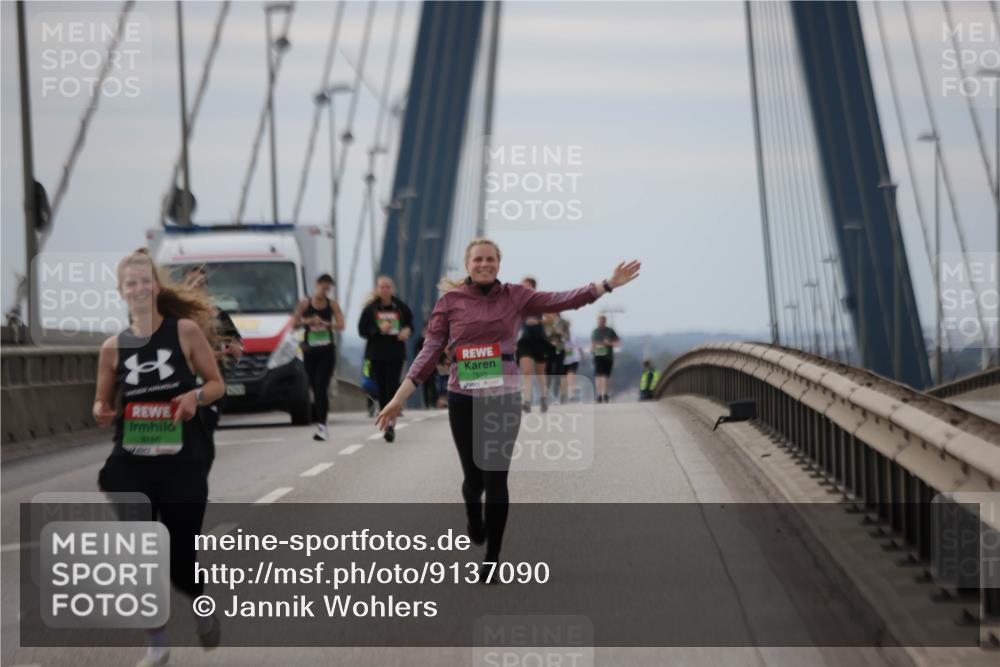 03.10.2025 - Köhlbrandbrückenlauf Jannik Wohlers http://msf.ph/oto/9137090 03.10.2025 16:07:22 Position 1 8186, 7833 meine-sportfotos.de