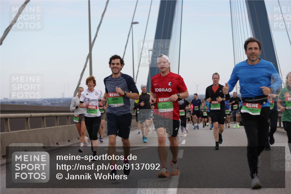 03.10.2025 - Köhlbrandbrückenlauf Jannik Wohlers http://msf.ph/oto/9137092 03.10.2025 15:24:55 Position 1 7923, 7448, 9670 meine-sportfotos.de