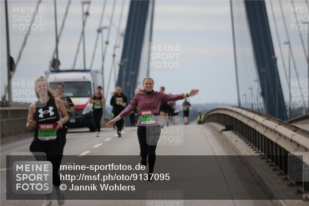 03.10.2025 - Köhlbrandbrückenlauf Jannik Wohlers http://msf.ph/oto/9137095 03.10.2025 16:07:22 Position 1 8186, 7833 meine-sportfotos.de
