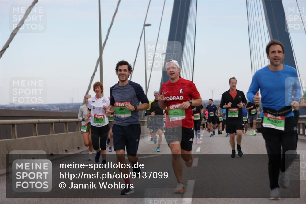 03.10.2025 - Köhlbrandbrückenlauf Jannik Wohlers http://msf.ph/oto/9137099 03.10.2025 15:24:55 Position 1 7923, 9670 meine-sportfotos.de