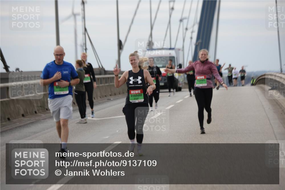 03.10.2025 - Köhlbrandbrückenlauf Jannik Wohlers http://msf.ph/oto/9137109 03.10.2025 16:07:23 Position 1 8186 meine-sportfotos.de