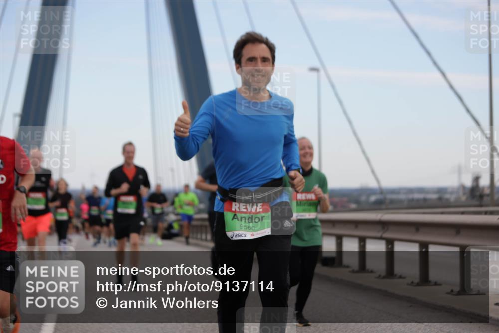 03.10.2025 - Köhlbrandbrückenlauf Jannik Wohlers http://msf.ph/oto/9137114 03.10.2025 15:24:56 Position 1 9566 meine-sportfotos.de