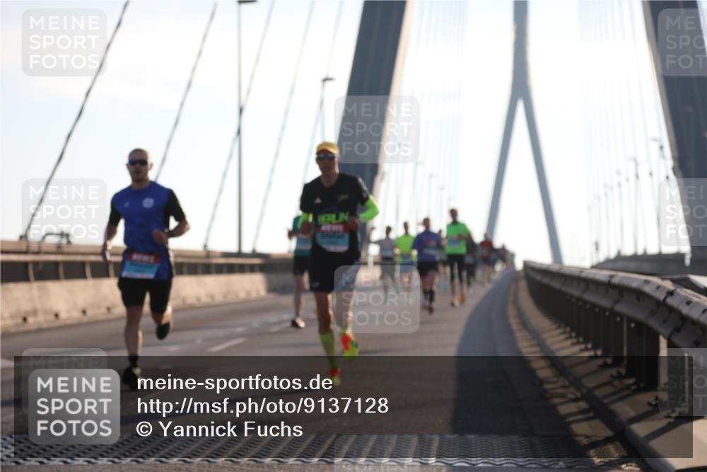 03.10.2025 - Köhlbrandbrückenlauf Yannick Fuchs http://msf.ph/oto/9137128 03.10.2025 08:21:03 Position 2  meine-sportfotos.de