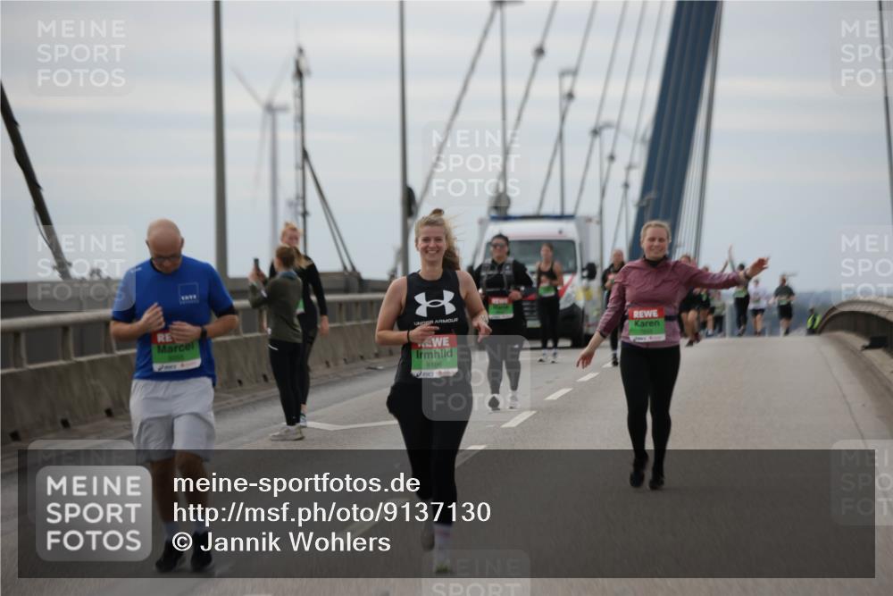 03.10.2025 - Köhlbrandbrückenlauf Jannik Wohlers http://msf.ph/oto/9137130 03.10.2025 16:07:24 Position 1 8186 meine-sportfotos.de