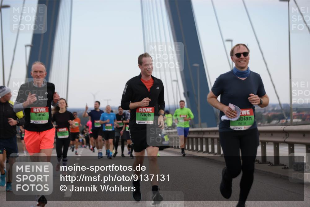 03.10.2025 - Köhlbrandbrückenlauf Jannik Wohlers http://msf.ph/oto/9137131 03.10.2025 15:24:57 Position 1 9483, 9091, 9619 meine-sportfotos.de