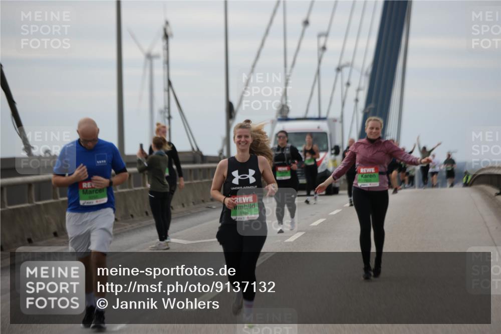 03.10.2025 - Köhlbrandbrückenlauf Jannik Wohlers http://msf.ph/oto/9137132 03.10.2025 16:07:24 Position 1 8186 meine-sportfotos.de