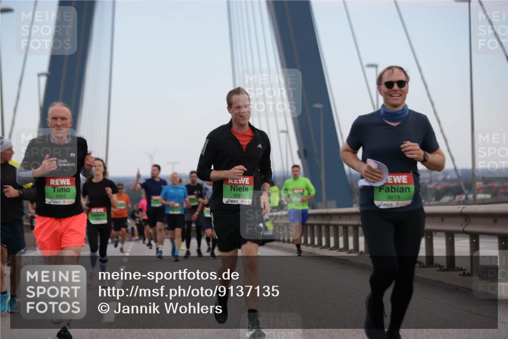 03.10.2025 - Köhlbrandbrückenlauf Jannik Wohlers http://msf.ph/oto/9137135 03.10.2025 15:24:57 Position 1 9483, 9091, 9619 meine-sportfotos.de