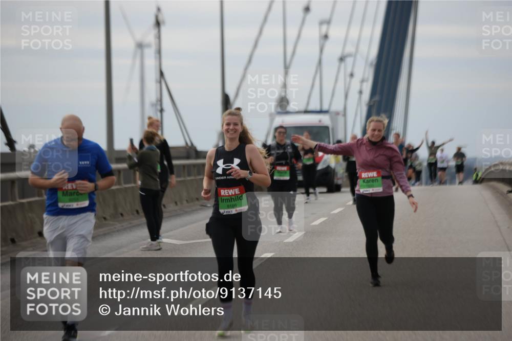 03.10.2025 - Köhlbrandbrückenlauf Jannik Wohlers http://msf.ph/oto/9137145 03.10.2025 16:07:24 Position 1 8186 meine-sportfotos.de