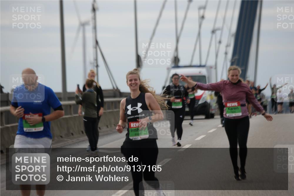 03.10.2025 - Köhlbrandbrückenlauf Jannik Wohlers http://msf.ph/oto/9137165 03.10.2025 16:07:24 Position 1 8186 meine-sportfotos.de