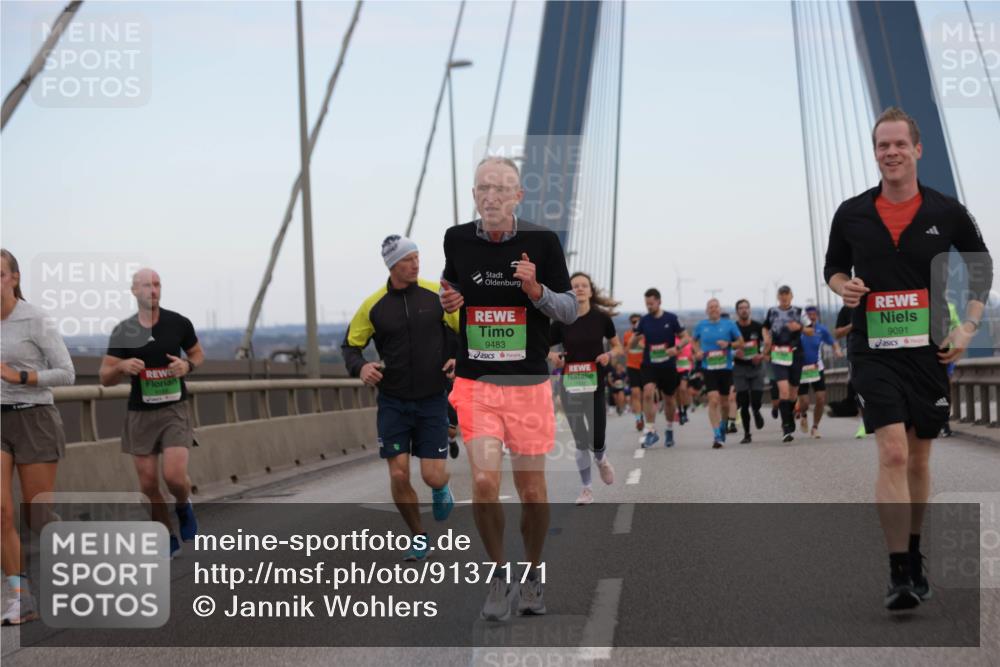 03.10.2025 - Köhlbrandbrückenlauf Jannik Wohlers http://msf.ph/oto/9137171 03.10.2025 15:24:58 Position 1 9091, 9483 meine-sportfotos.de